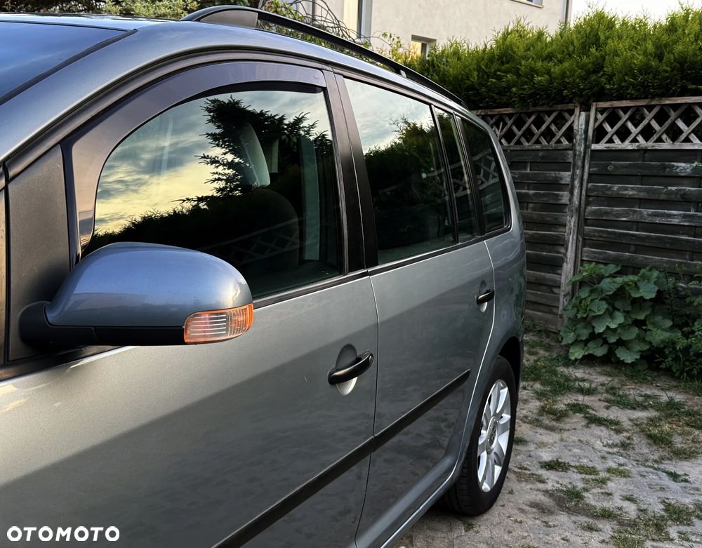 Volkswagen Touran 1.9 TDI Conceptline - 33