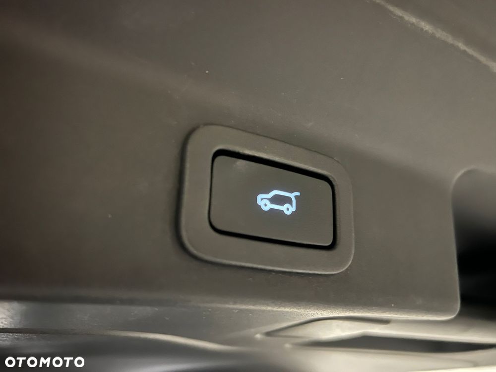 Jaguar F-Pace 2.0 i4D AWD R-Sport - 28