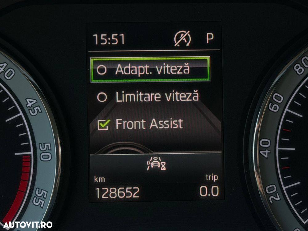 Skoda Karoq 2.0 TDI SCR DSG Ambition - 33