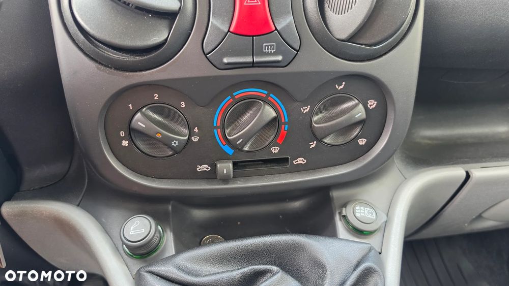 Fiat DOBLO LONG - 16