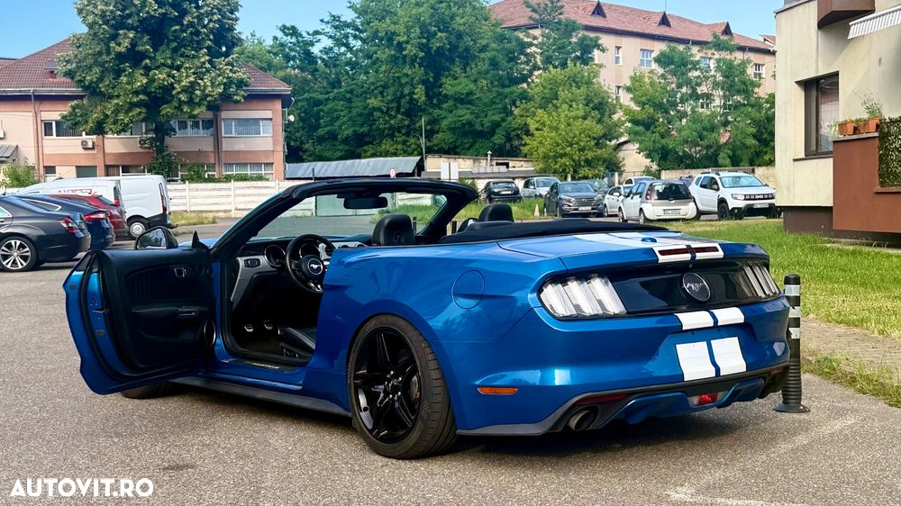 Ford Mustang - 3
