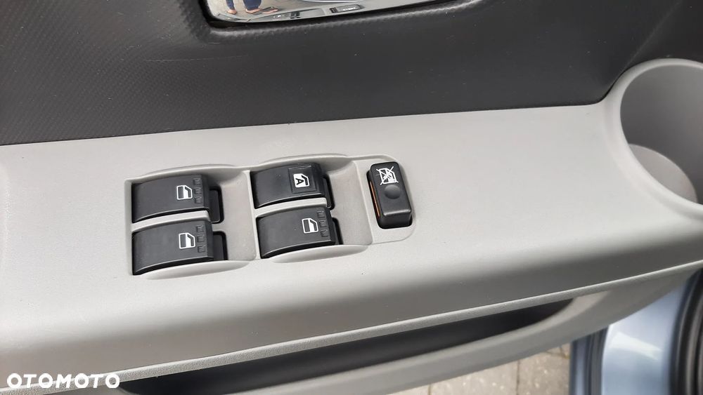 Daihatsu Sirion 1.3 - 8