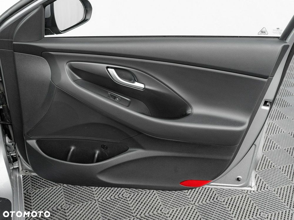 Hyundai i30 1.5 DPI Classic + - 28