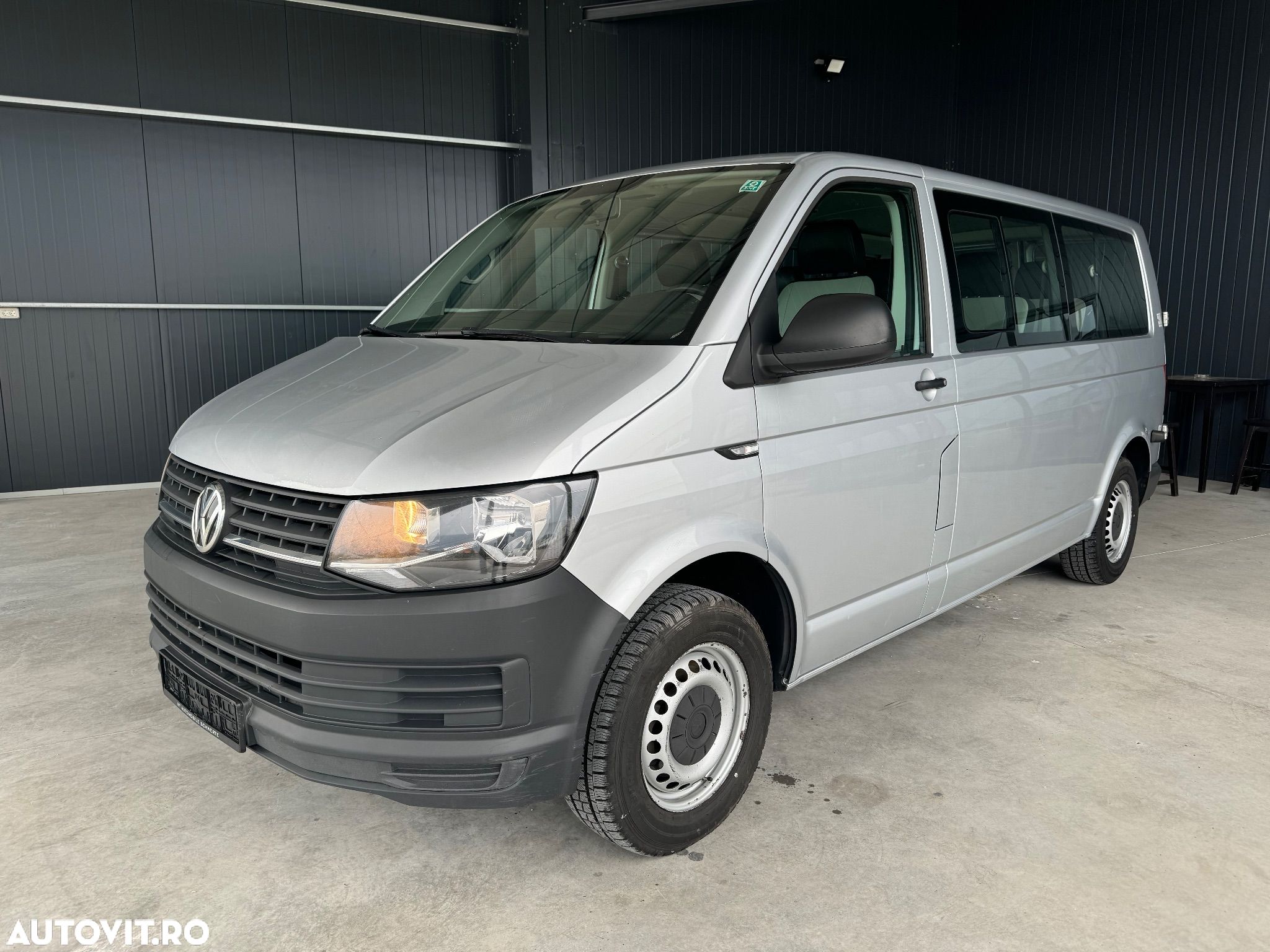 Volkswagen Transporter Kombi T6 2.0 TDI 110 kW LR - 1