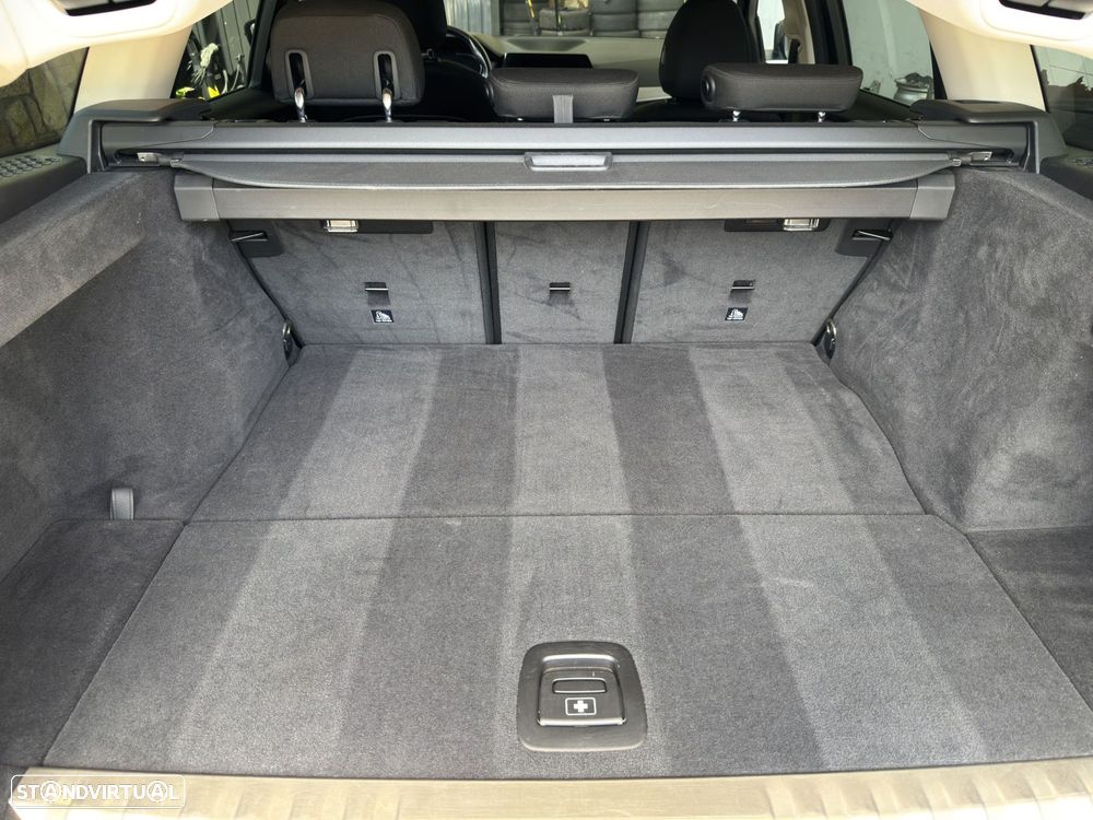 BMW 330 e Corporate Edition Auto - 27