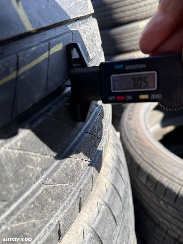 285 35 R20, 255 40 R20 VARA BRIDGESTONE - 10