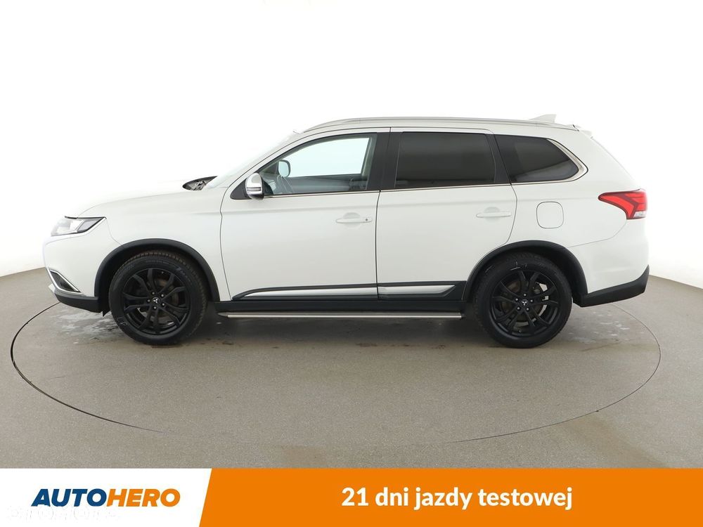 Mitsubishi Outlander - 2