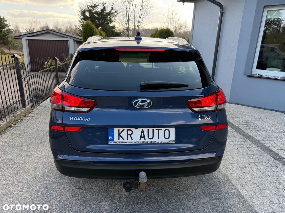 Hyundai i30 1.6 D GO Plus DCT - 26