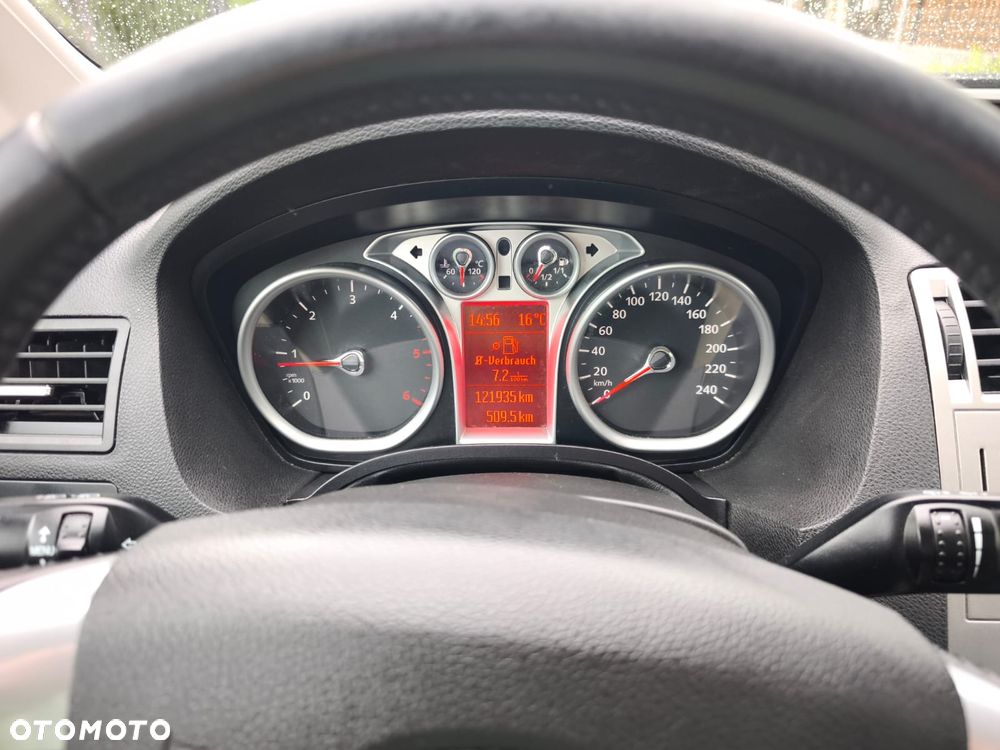 Ford Kuga 2.0 TDCi FWD Titanium Plus - 9