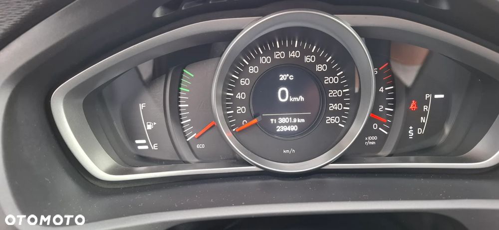 Volvo V40 D2 Geartronic Summum - 13