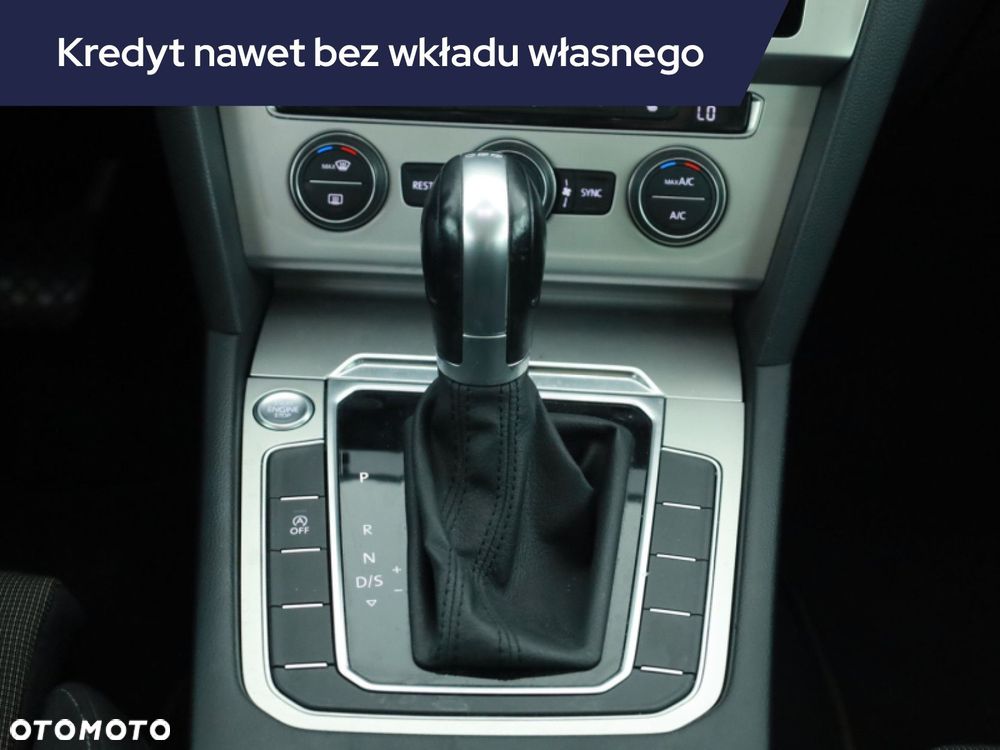 Volkswagen Passat - 19