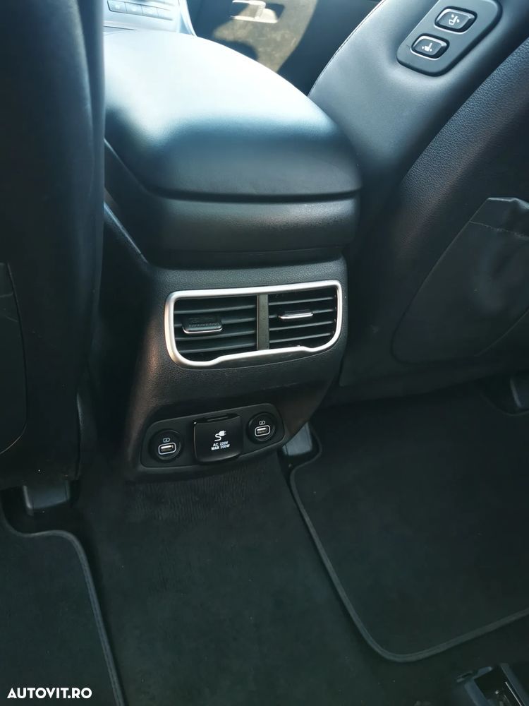 Hyundai Santa Fe 1.6 l 265 CP 4WD 6AT Luxury - 15