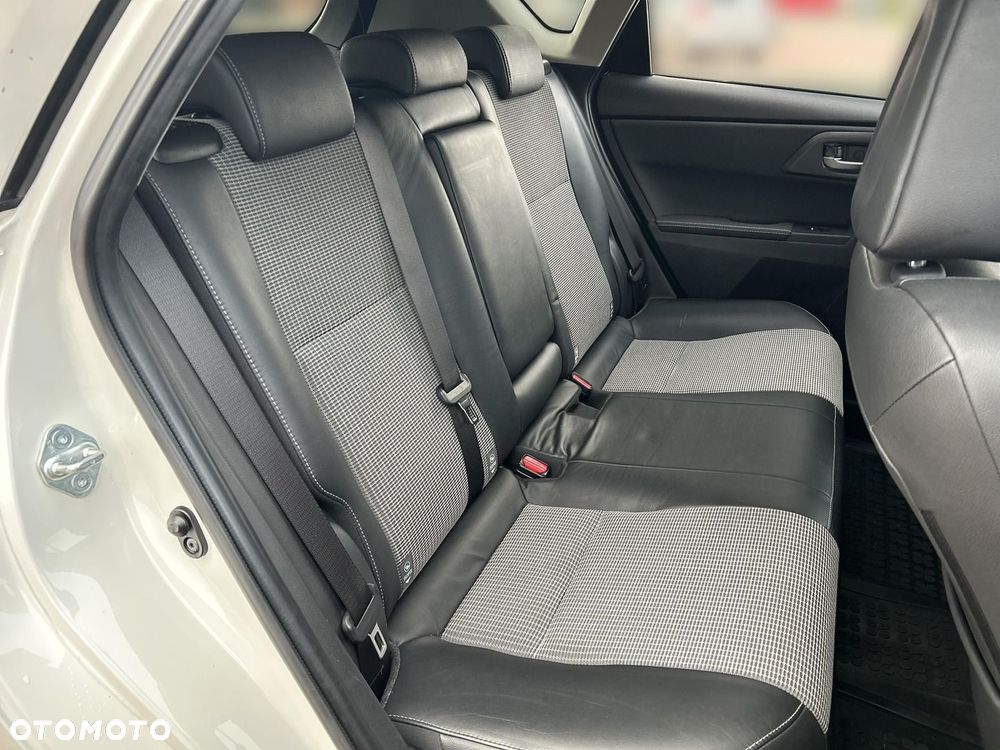 Toyota Auris - 25