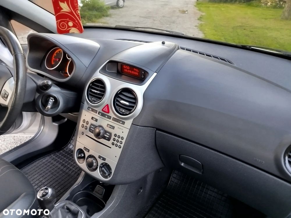 Opel Corsa 1.4 16V 150 Jahre - 36