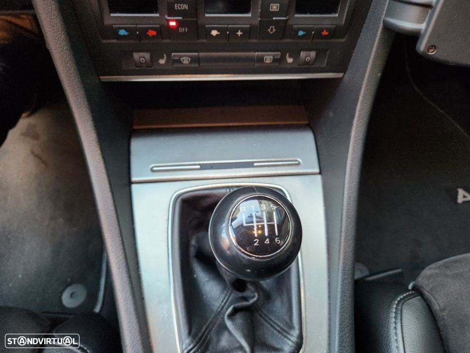 Audi A4 Avant 2.5 TDi V6 Sport - 20