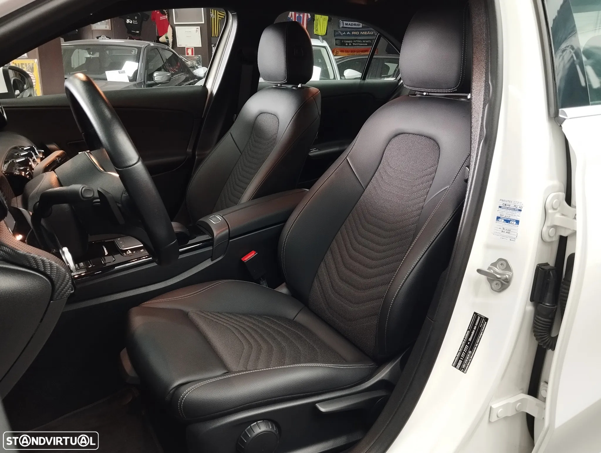 Mercedes-Benz A 250 Limousine e Style Plus - 18