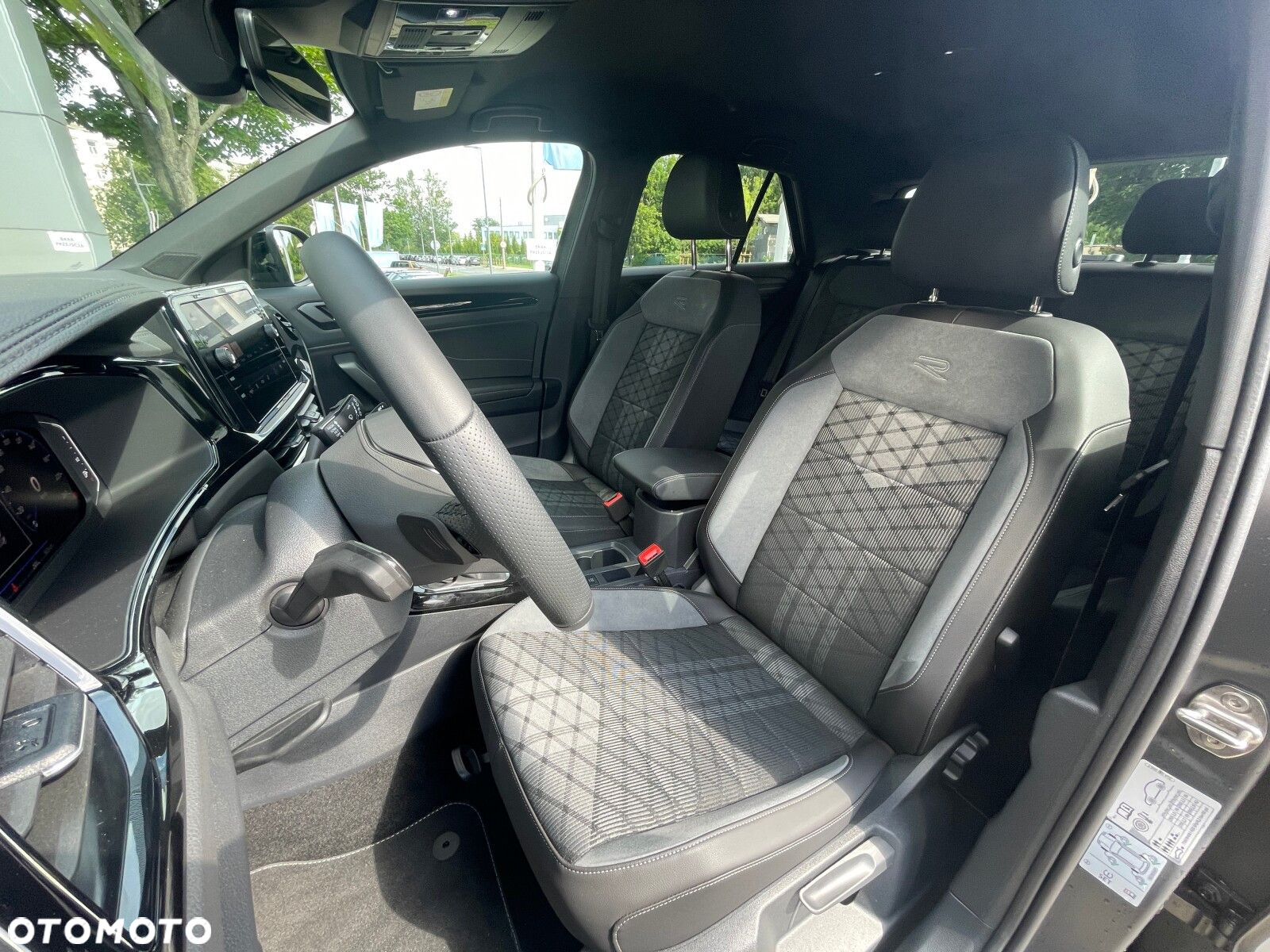 Volkswagen T-Roc 1.5 TSI R-Line Plus DSG - 13
