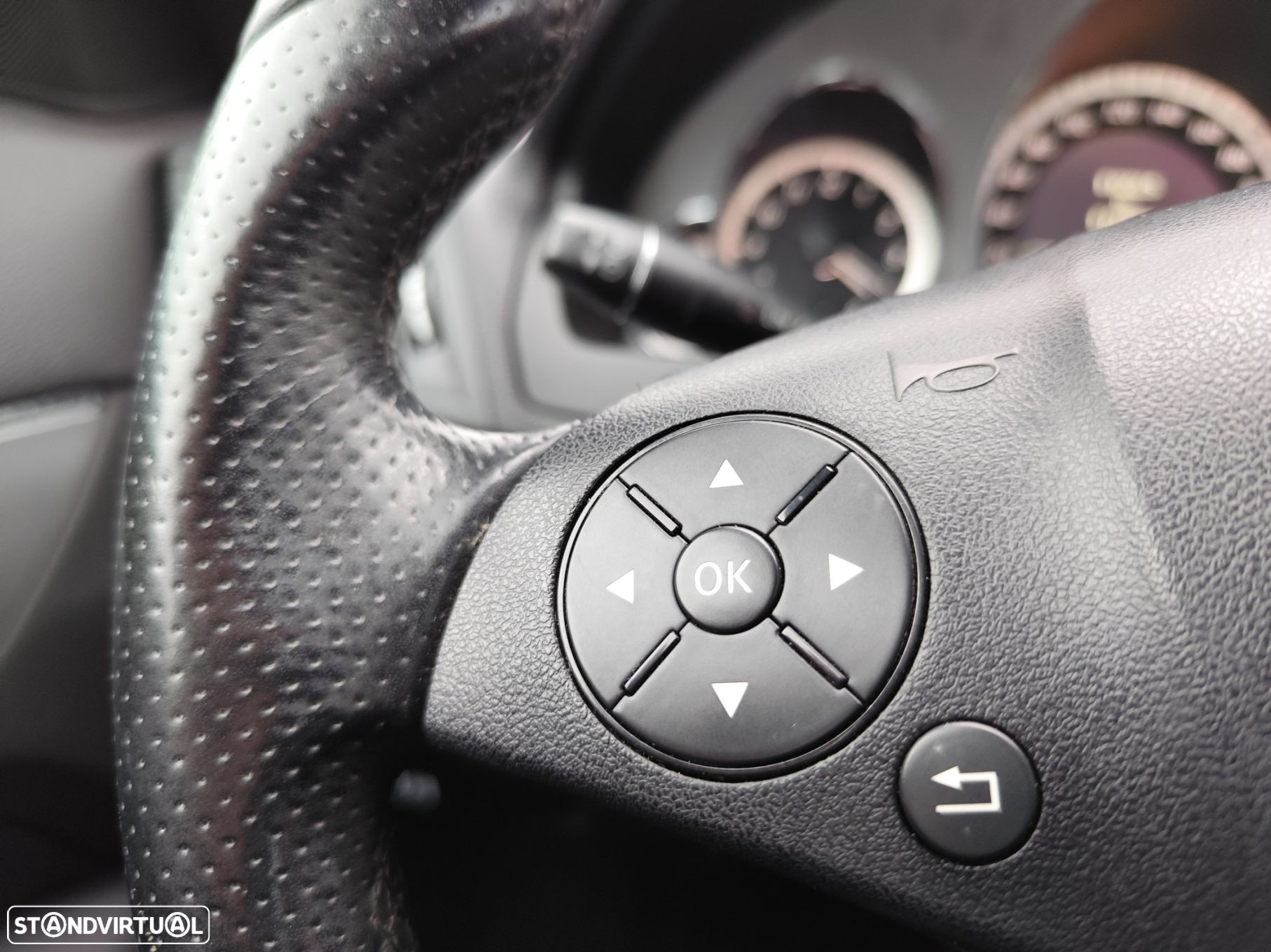 Mercedes-Benz E 220 CDi Avantgarde BlueEfficiency - 17