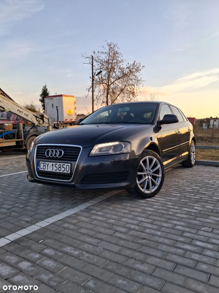 Audi A3 Sportback 2.0 TDI DPF Ambiente - 9