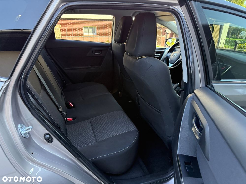 Toyota Auris 2.0 D-4D Prestige - 13