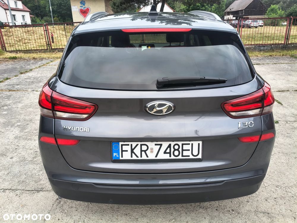 Hyundai i30 1.6 CRDI DCT Premium - 4