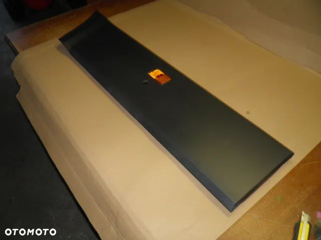 LISTWA PRAWA MAN TGE VW CRAFTER 2022r - 2