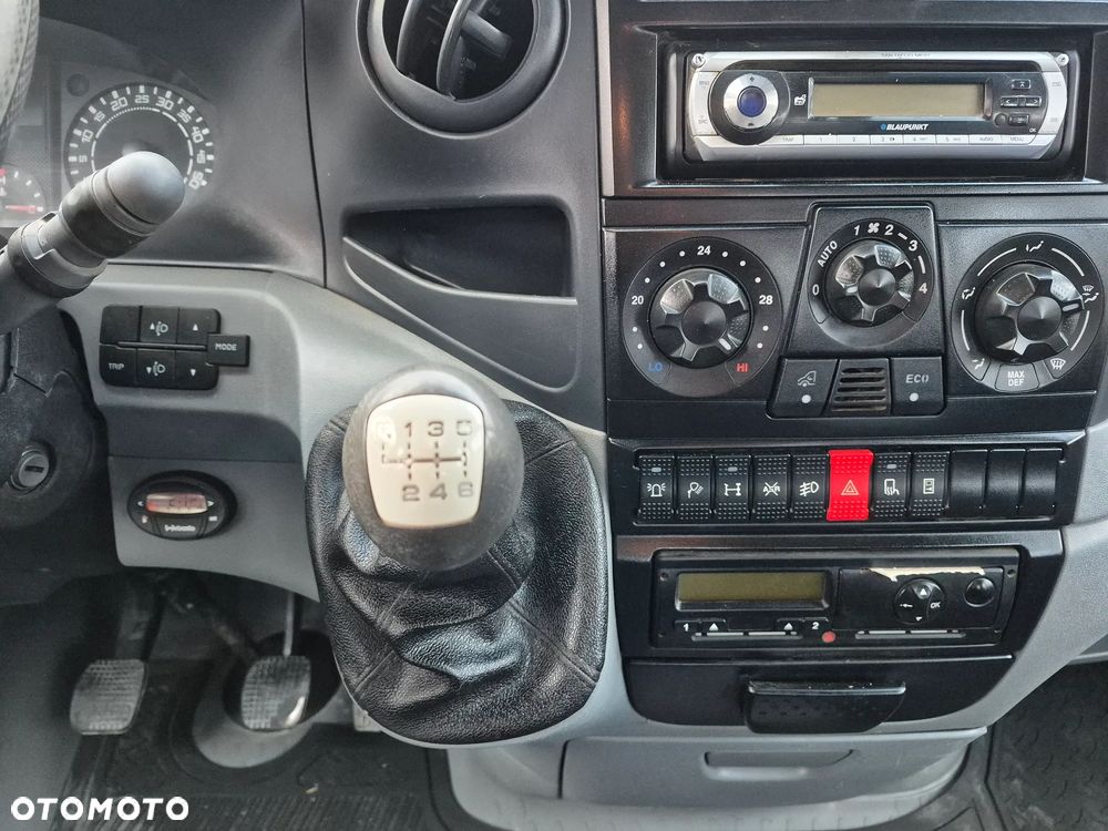 Iveco 65C18 Klima Webasto Blokada Mostu Oryginalna Wywrotka Kiper Meiller DMC 3490kg na Kat B Skrzynia 6 Biegow Fotel Kierowcy Pneumatyczny - 10