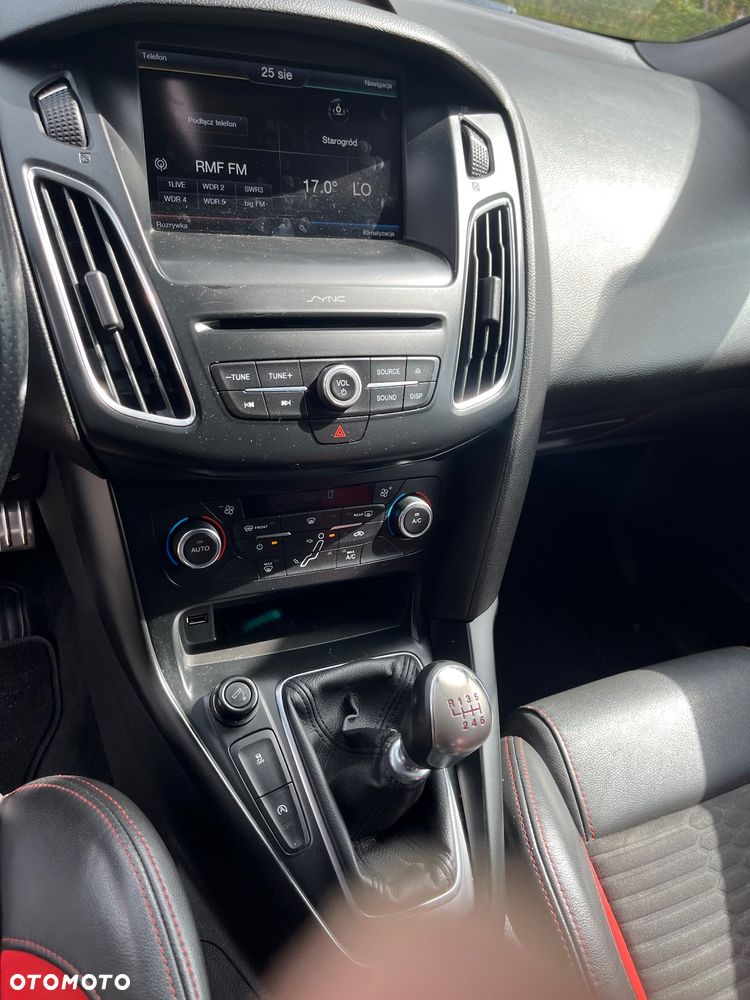 Ford Focus 2.0 EcoBoost ST - 29