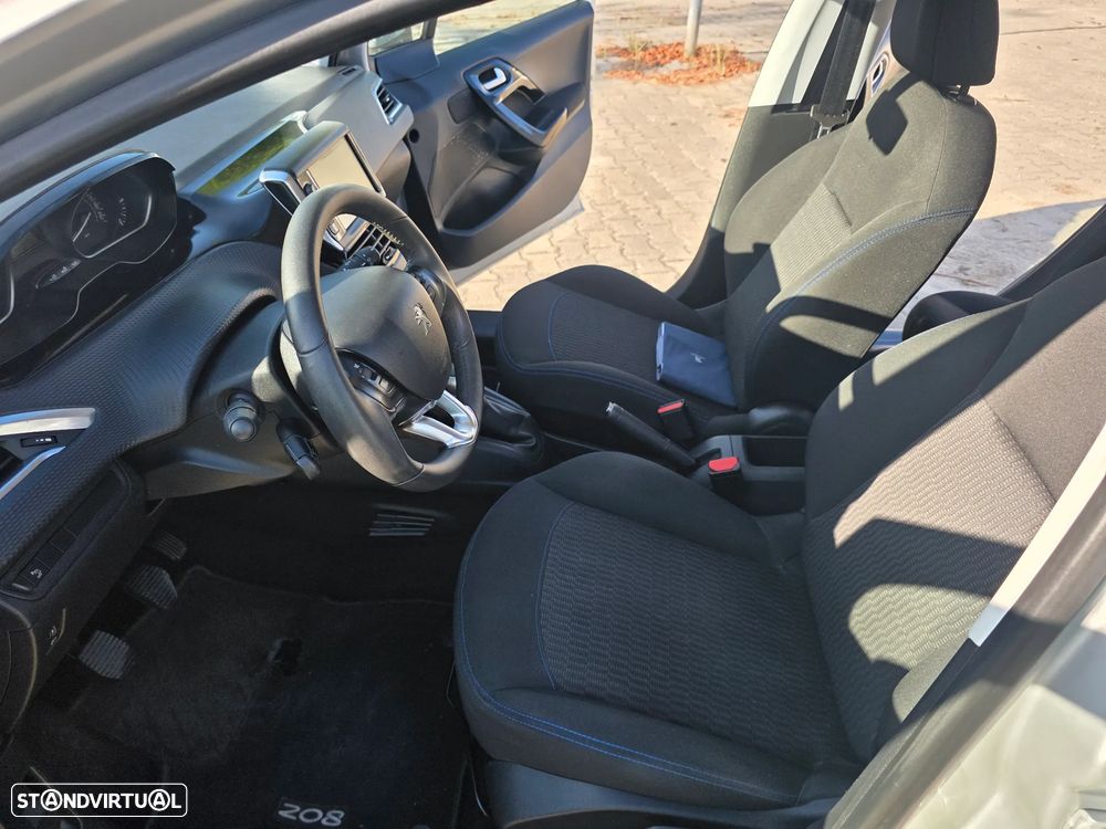 Peugeot 208 82 VTI Style - 17