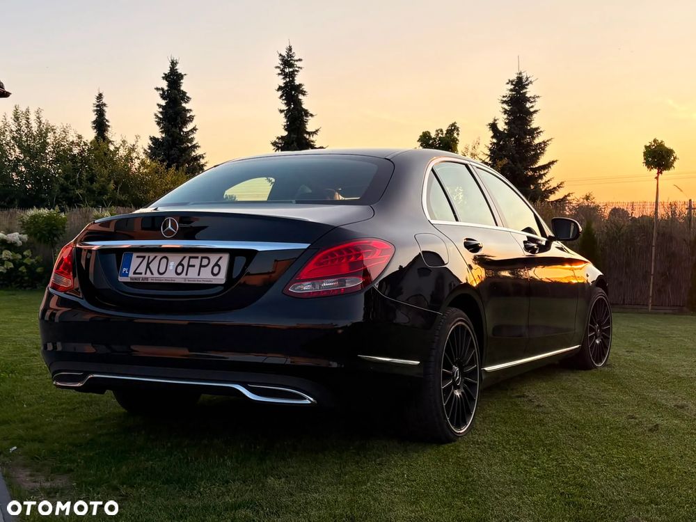 Mercedes-Benz Klasa C 180 (BlueEFFICIENCY) Avantgarde - 4