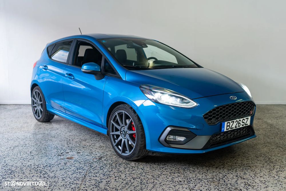 Ford Fiesta 1.5 EcoBoost S&S c/ Pack Pele Exclusiva ST - 2