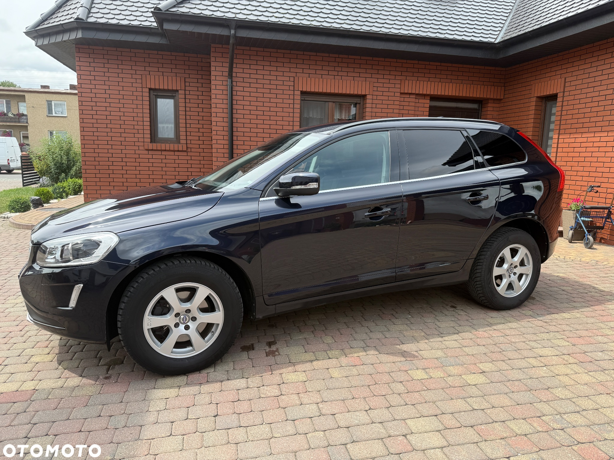 Volvo XC 60 - 8