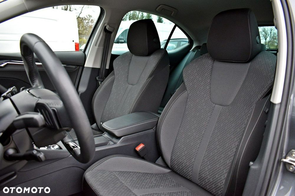 Skoda Octavia 2.0 TDI Style DSG - 11