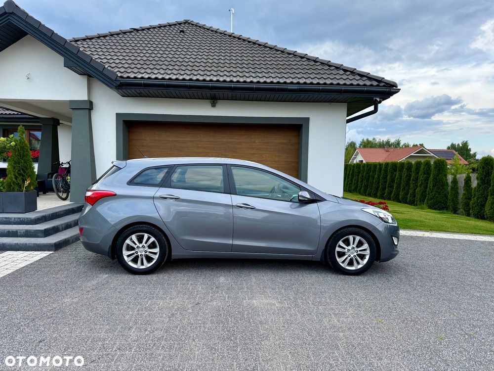 Hyundai i30 i30cw 1.6 CRDi Intro Edition - 14