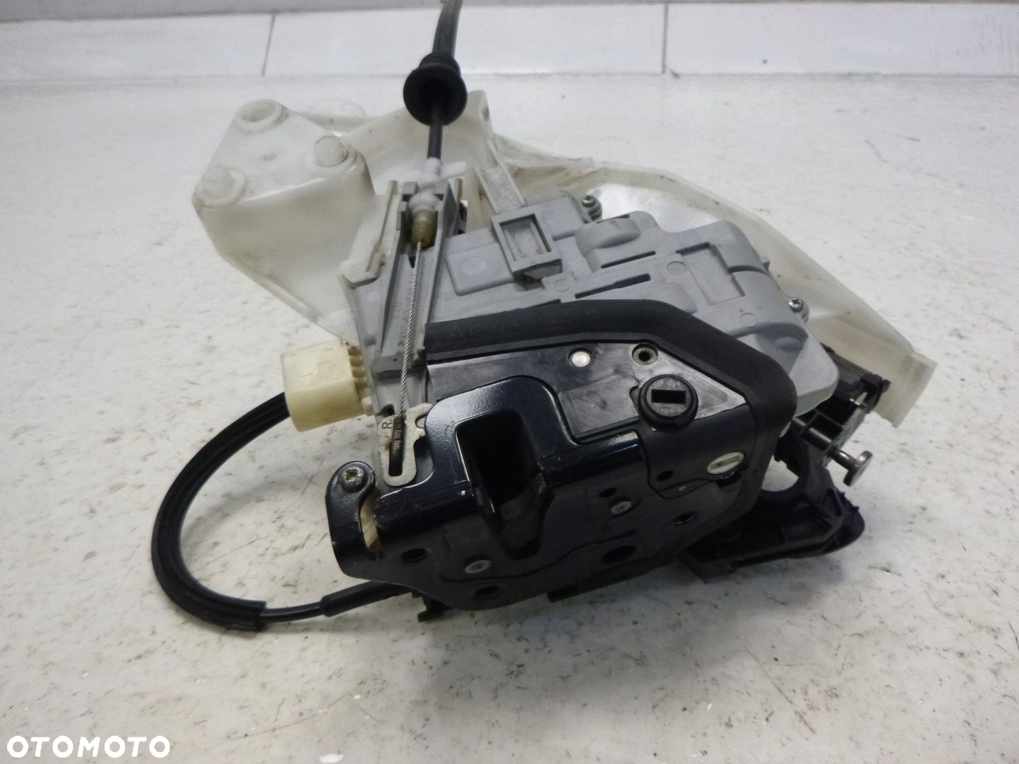 VW PASSAT B6 ZAMEK CENTRALKA KLAMKA PRAWY TYŁ - 6