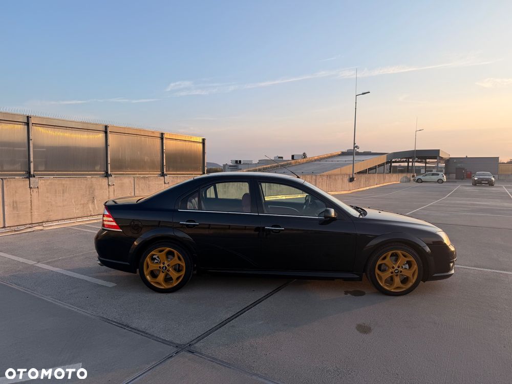 Ford Mondeo 3.0 V6 ST 220 - 3