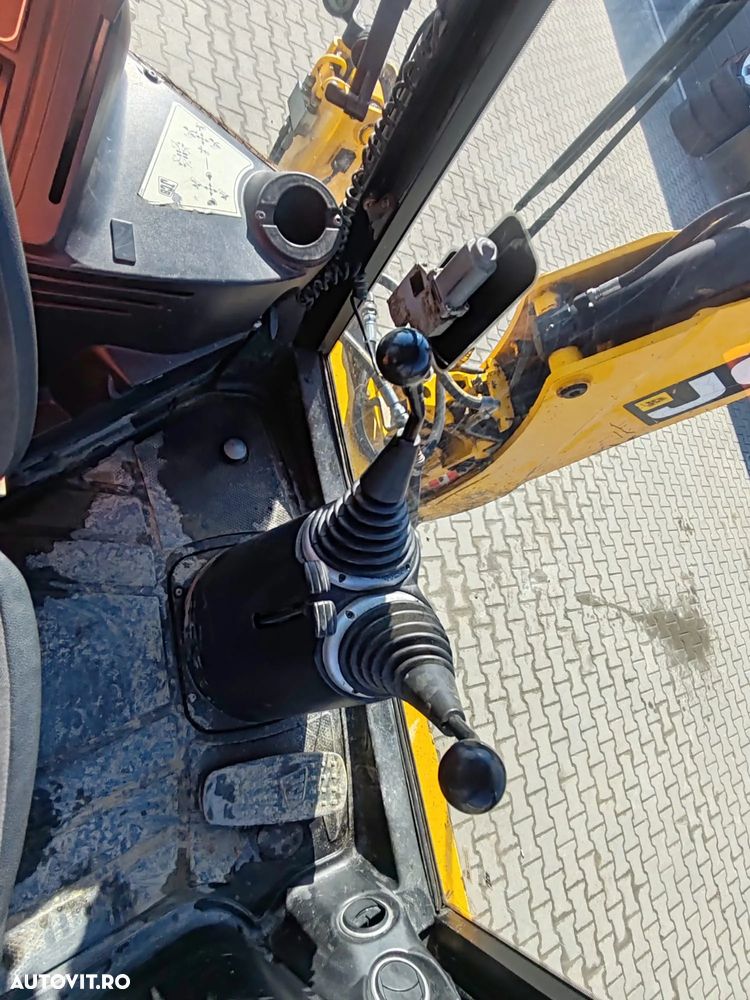 JCB 3CX - 7
