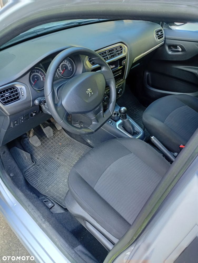 Peugeot 301 - 6