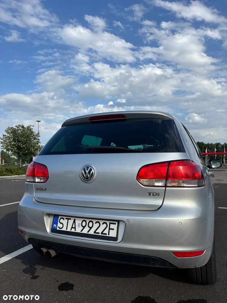 Volkswagen Golf - 6
