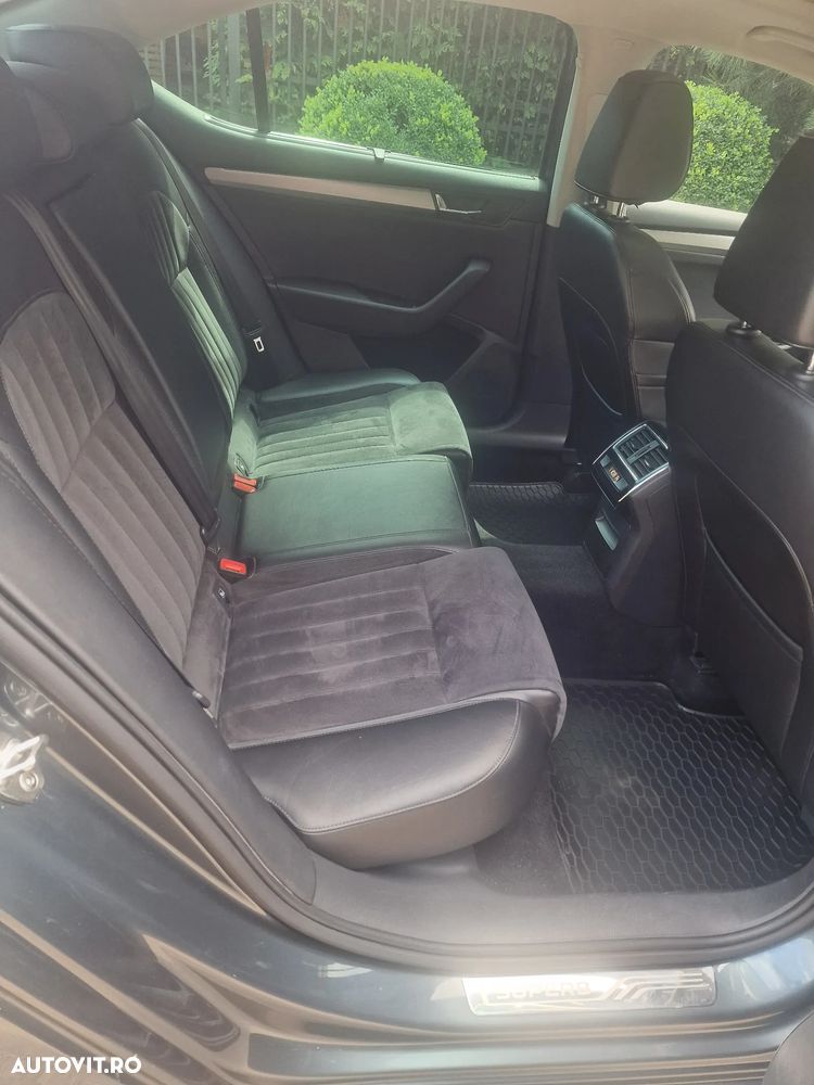 Skoda Superb 2.0 TDI DSG Premium Edition - 6