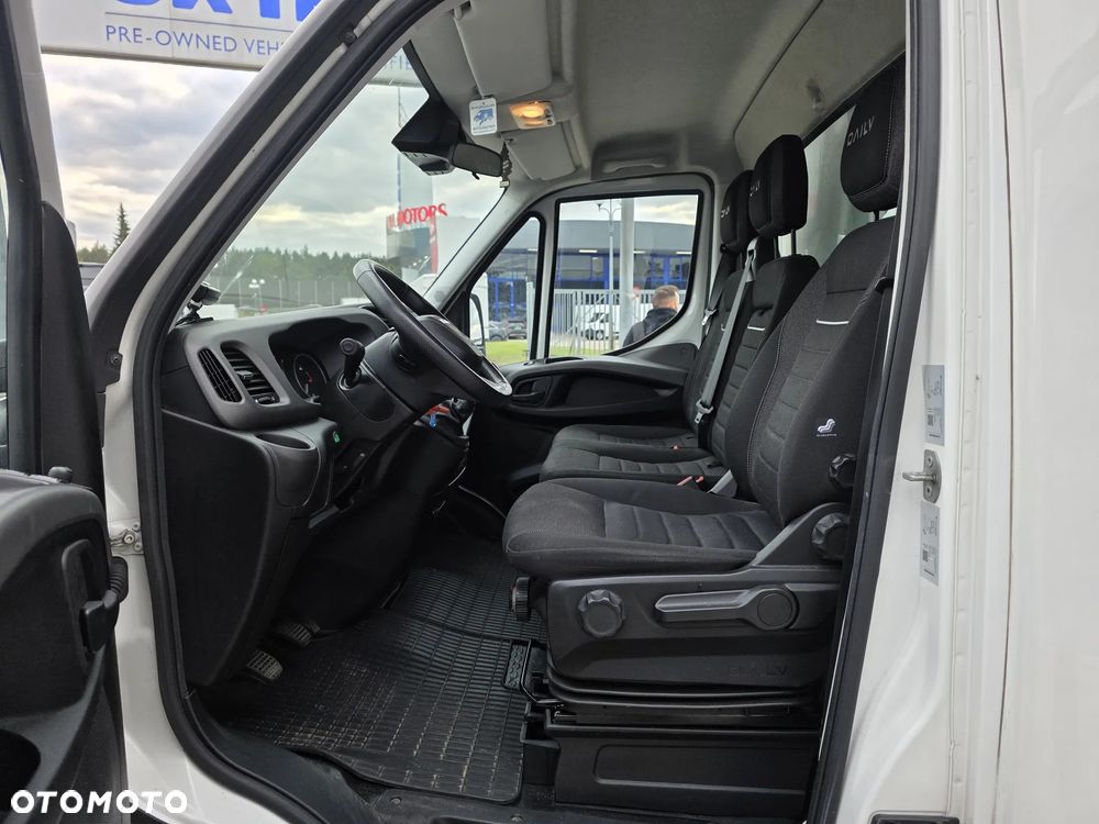 Iveco 50C18 Chłodnia Izoterma 8EP tylko 80000 km Krajowy Ledy  Agregat Carrier citymax 400 - 19