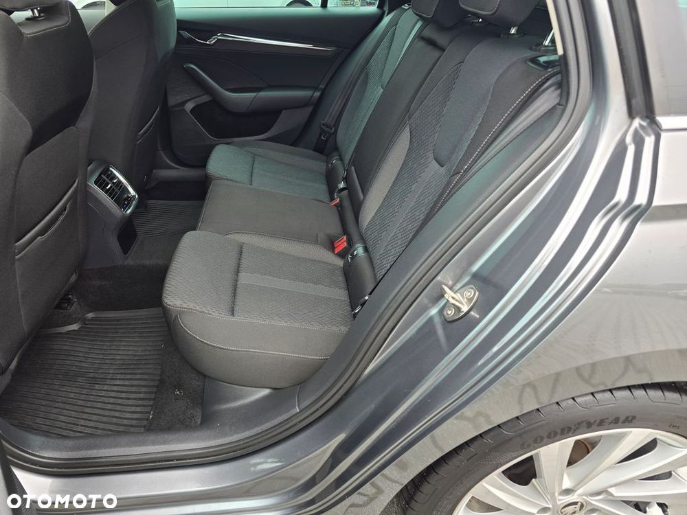 Skoda Octavia 1.5 TSI ACT Style - 12