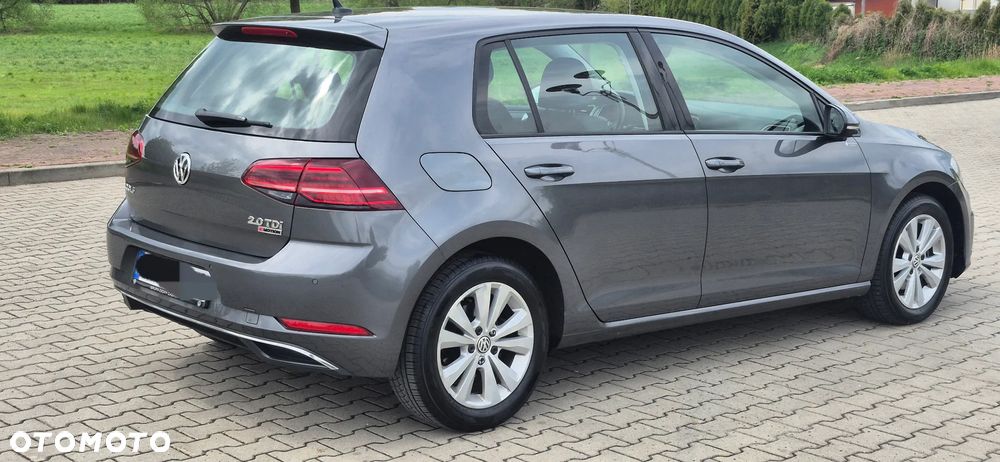 Volkswagen Golf - 11