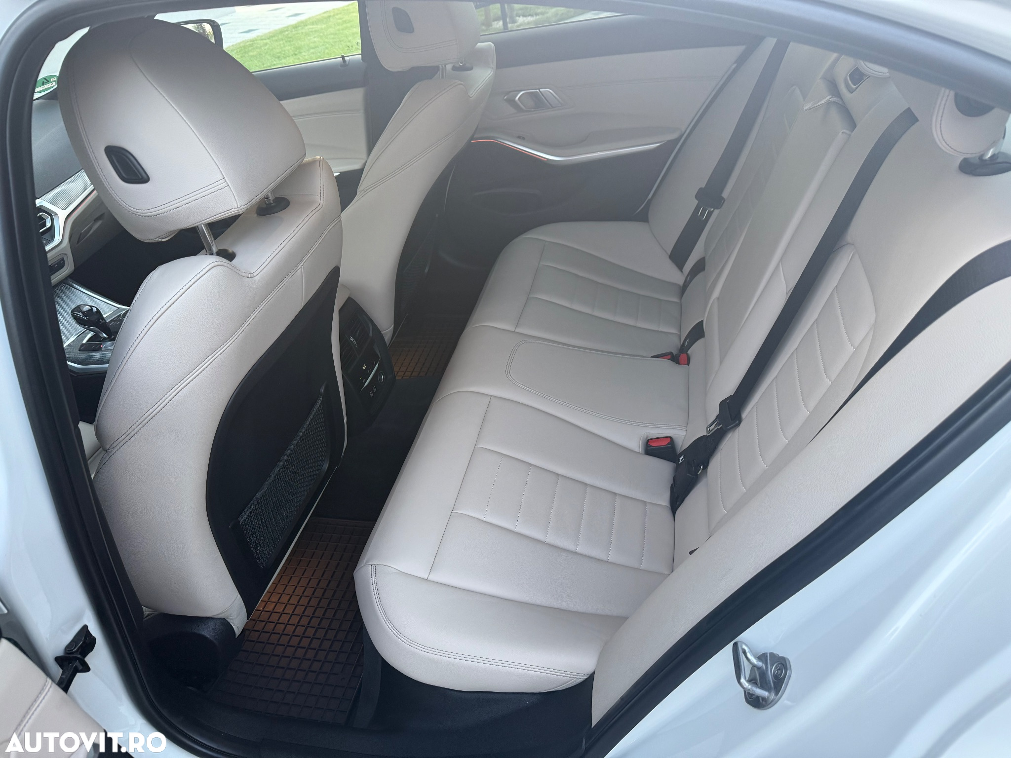 BMW Seria 3 320d Touring Aut. M Sport - 9