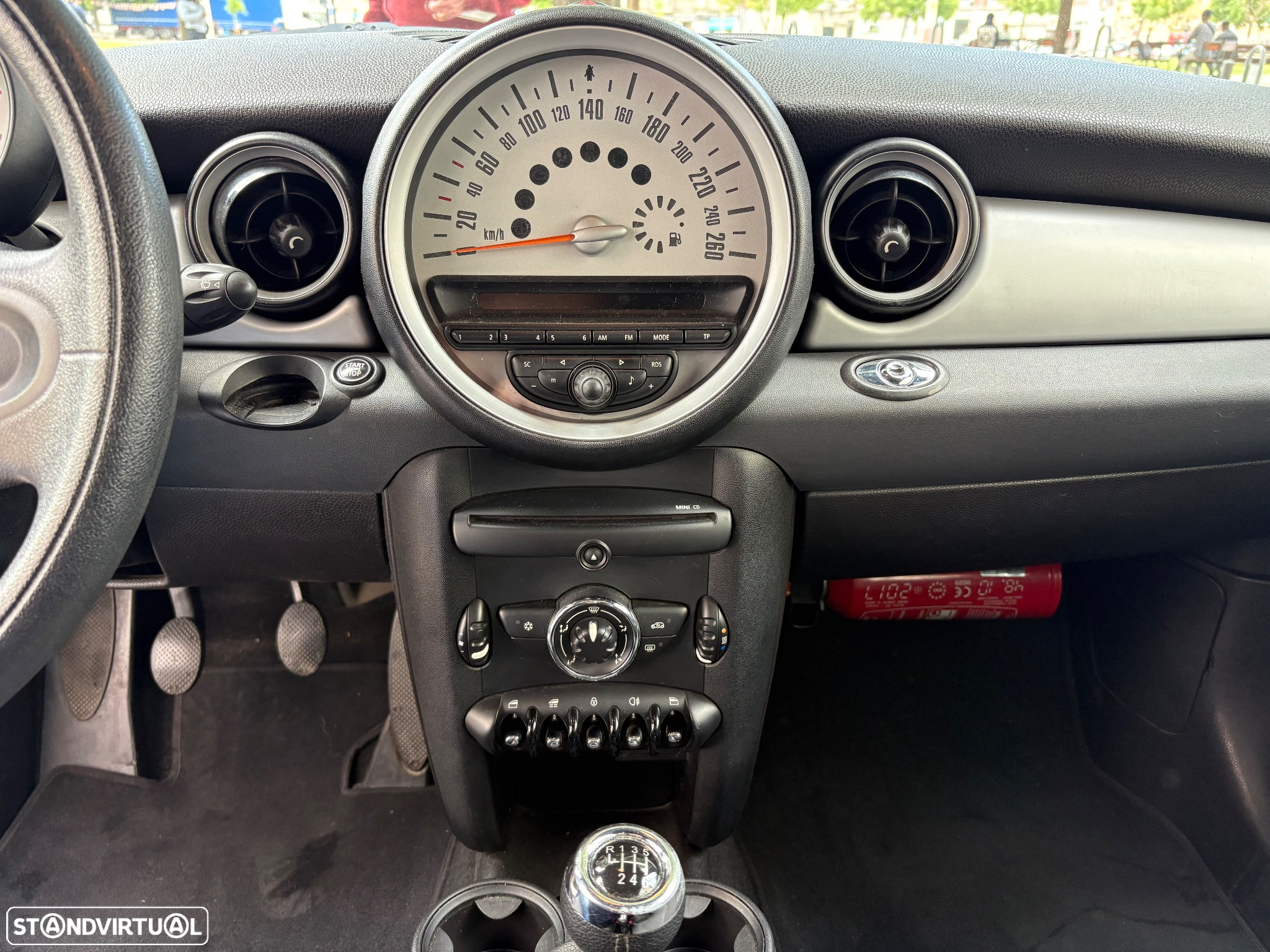 MINI Cabrio Cooper D - 23