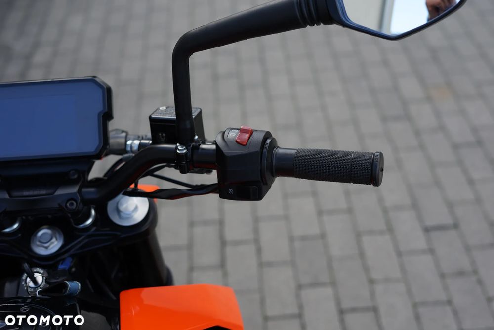 KTM Duke 125 - 16