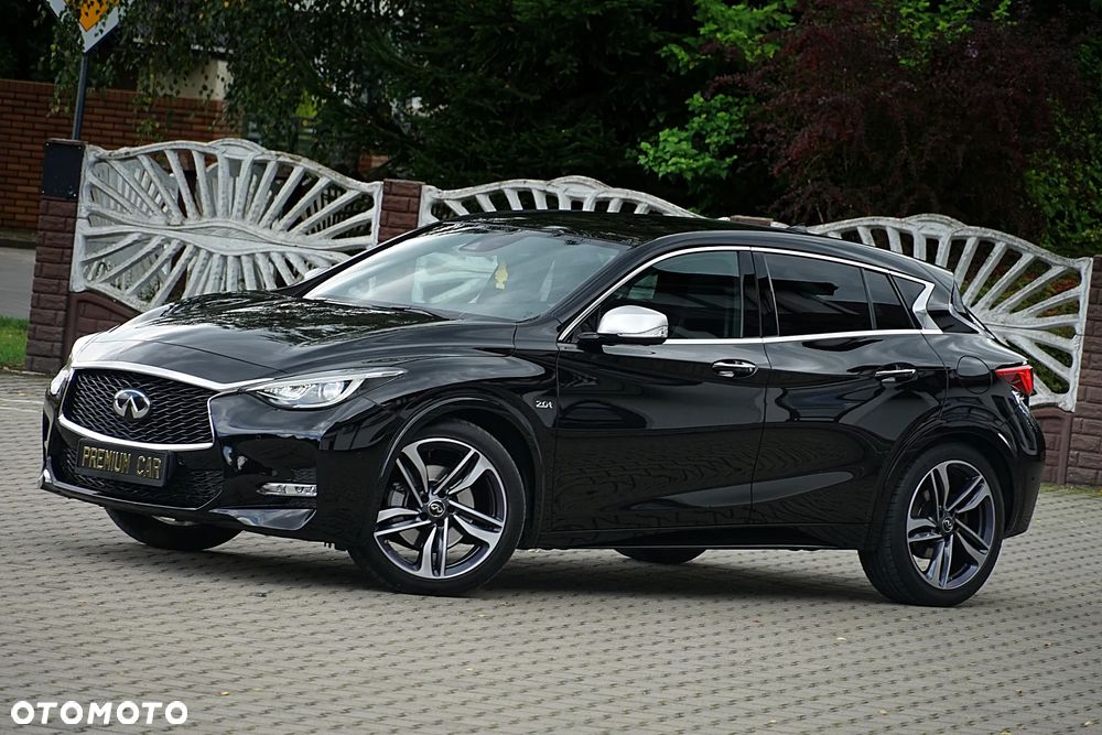Infiniti Q30 2.0t DCT AWD Sport City Black - 5