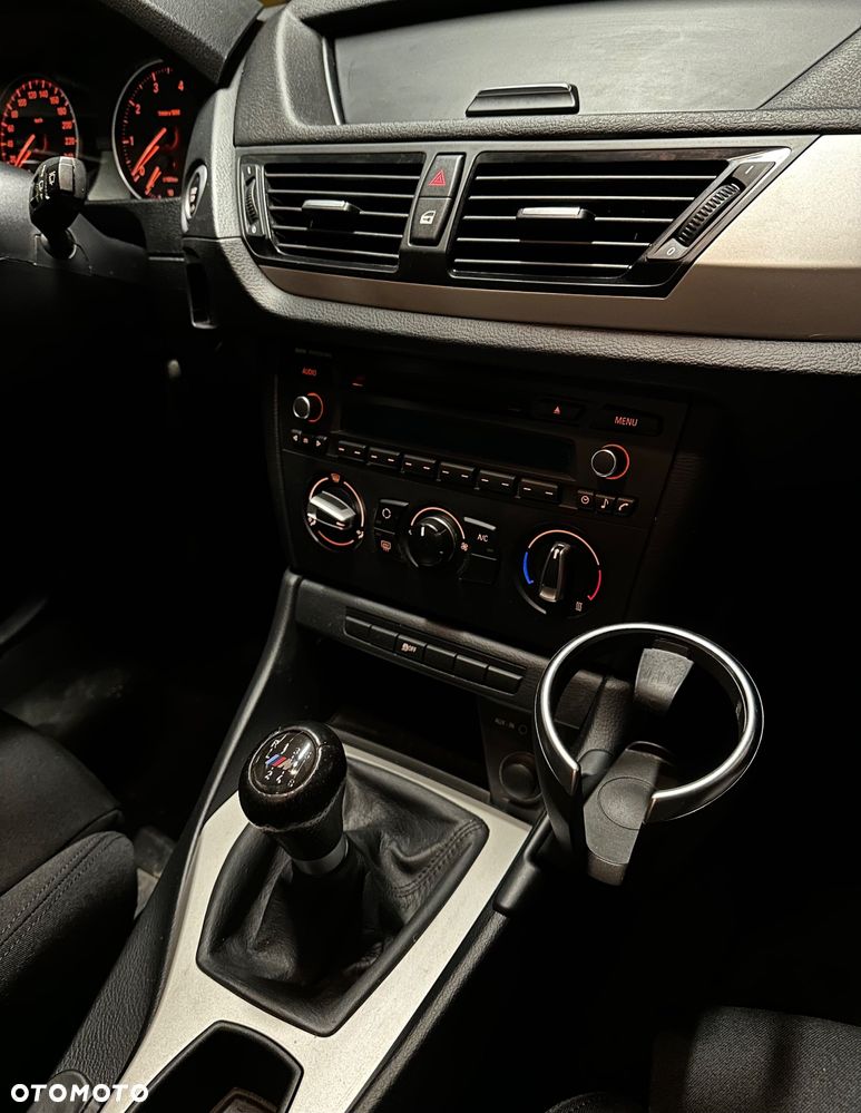 BMW X1 sDrive18i - 15