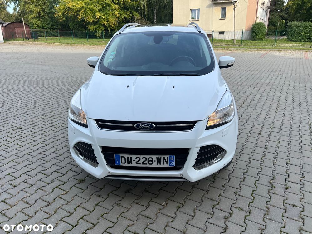 Ford Kuga 2.0 TDCi 2x4 Titanium - 16