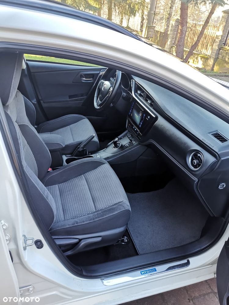 Toyota Auris - 11